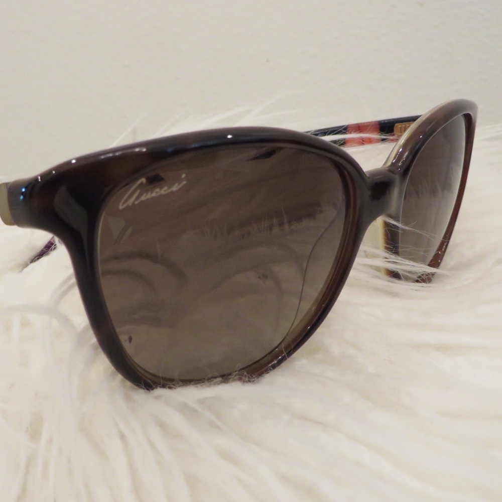 Gucci sunglasses (NEW)